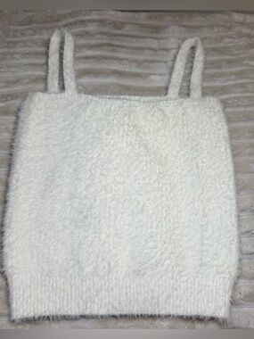 Willow & Wind fuzzy tank